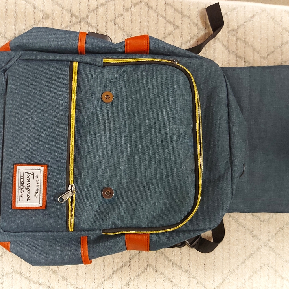 Women's Backpack - Picture 7 of 8